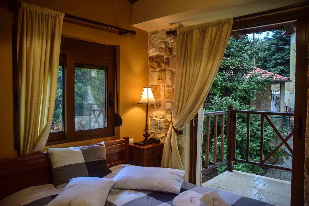 Aetoma Suites Synikia Mesi Trikalon Екстериор снимка